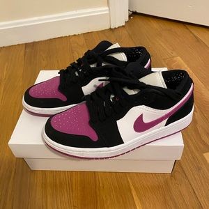 Nike Air Jordan - cactus flower